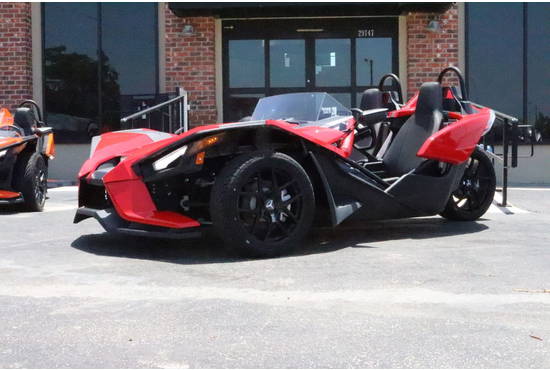 2022 Slingshot S with Technology Package I - Slingshot Red (MANUAL)