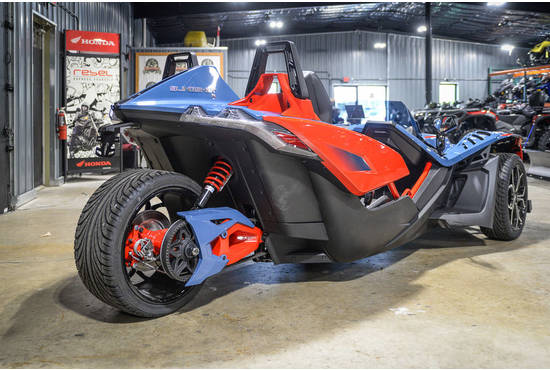2025 slingshot® r (autodrive)