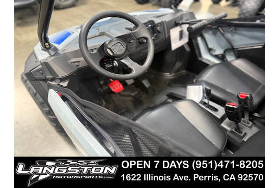 2025 rzr® 200 efi