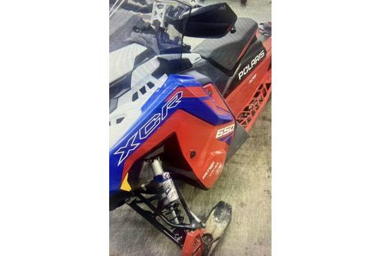 2024 650 Indy XCR 128 Premium Indy Red