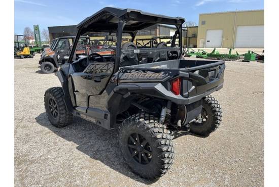 2022 General XP 1000 Deluxe
