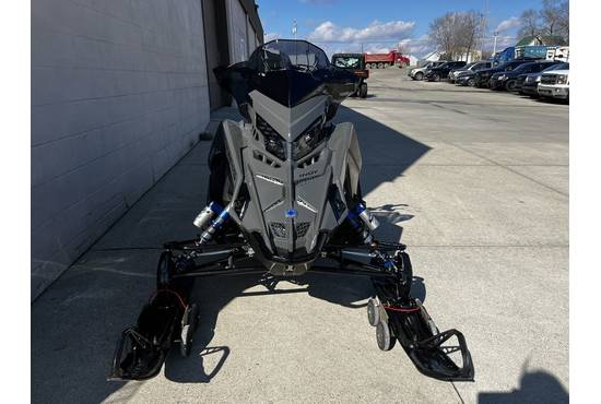 2025 650 Indy VR1 137 Shadow Gray / Gloss Black