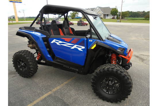 2025 RZR XP 1000 Ultimate (Dealer Demo)