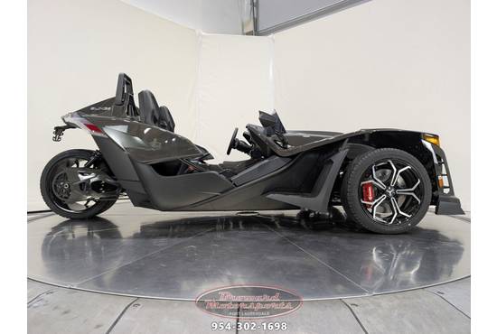 2025 slingshot® r (autodrive)