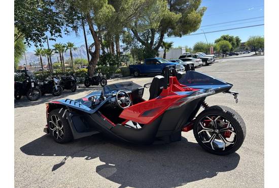 2025 slingshot® r (autodrive)