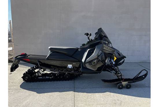 2025 650 Indy VR1 137 Shadow Gray / Gloss Black