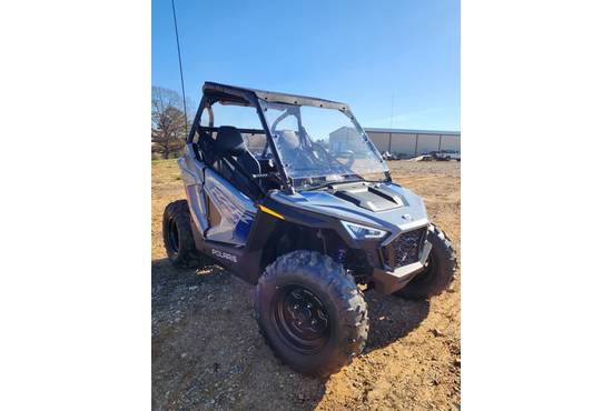 2025 rzr® 200 efi