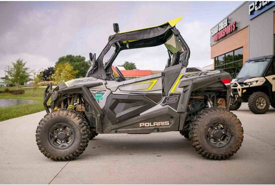 2018 RZR® S 900 EPS Ghost Gray