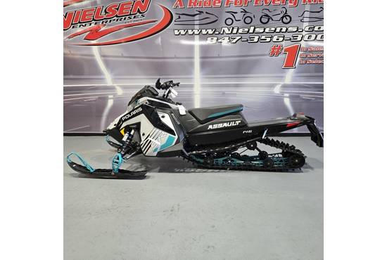 2025 9R Switchback Assault 146 Ghost White Metallic / Gloss Black / Radiant Gree