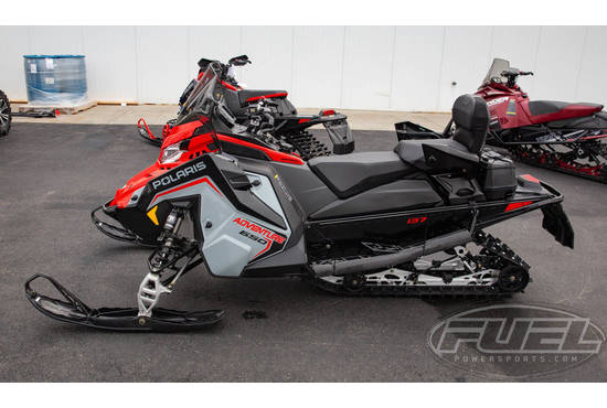 2025 650 Indy Adventure 137 Storm Gray / Indy Red