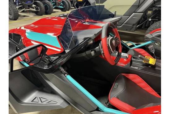 2025 SLINGSHOT 10 AUTODRIVE