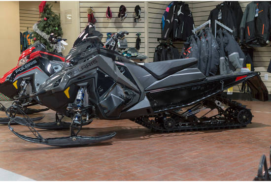 2025 850 Indy VR1 137 Shadow Gray / Gloss Black