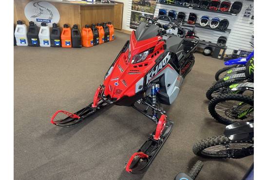 2025 850 RMK KHAOS 165 Storm Gray / Indy Red