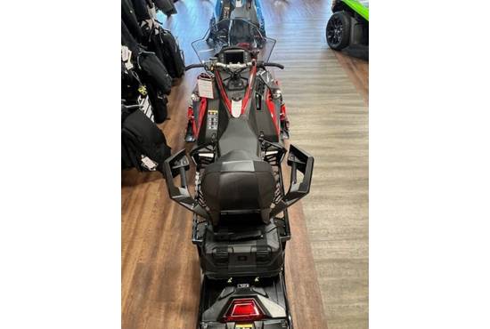 2024 650 Indy Adventure 137 Indy Red