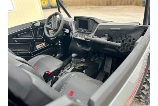 2025 RZR XP 1000 Premium