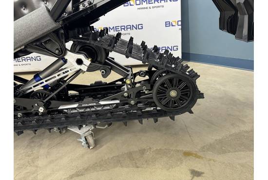 2025 650 Indy VR1 137 Shadow Gray / Gloss Black