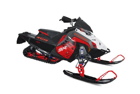 2026 Patriot 9R INDY XCR 137 Premium Indy Red Pearl / White Lightning