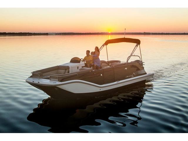 2016 Bayliner Element XR7 for Sale | Bassett Yacht & Boat Sales, Service, Parts