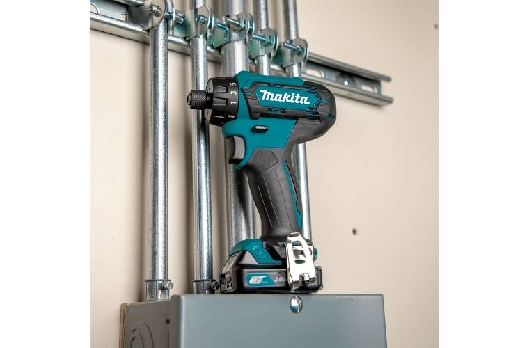2020 Makita 12V max CXT® 1/4\