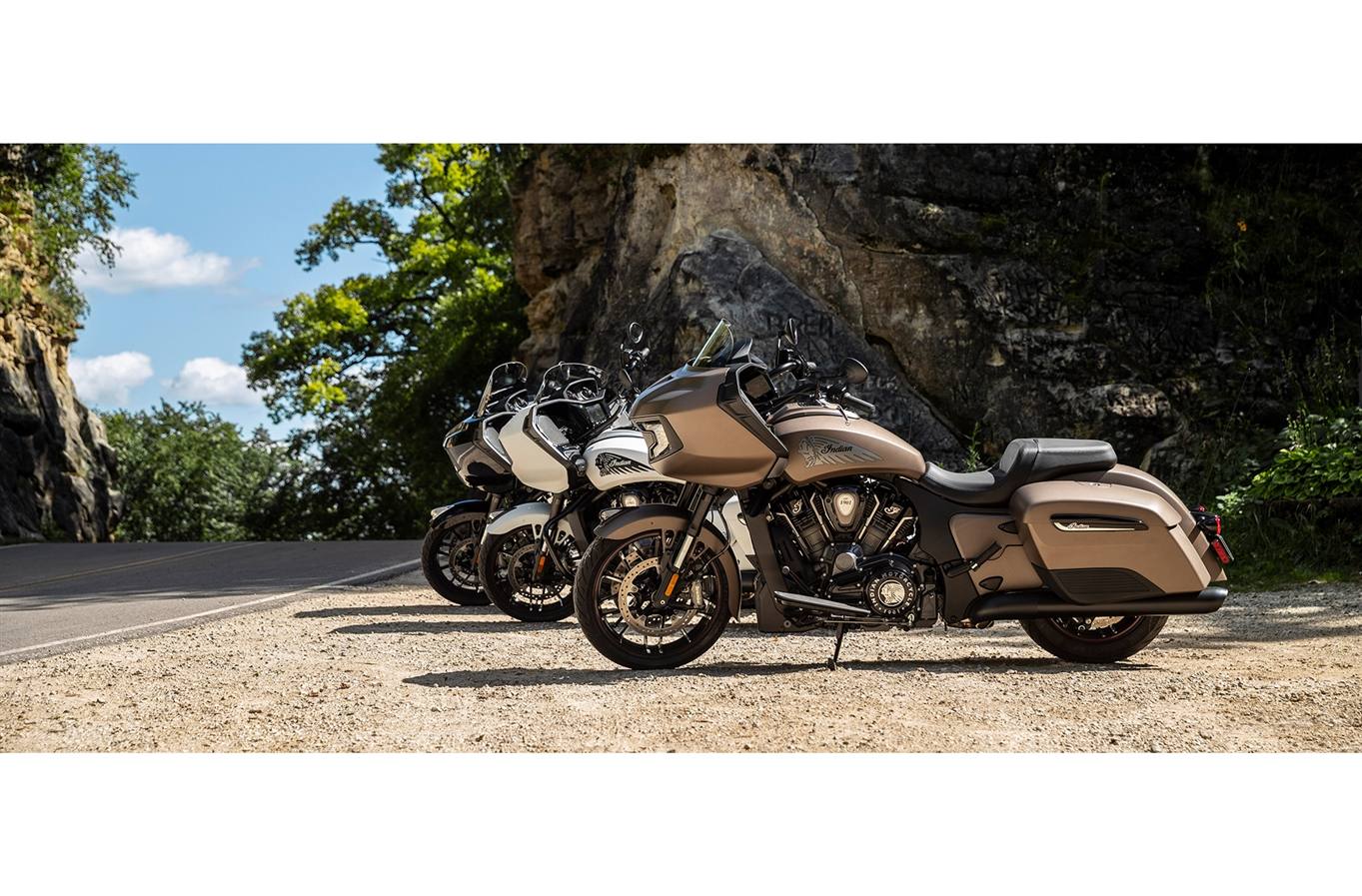 2021 Indian Motorcycle Indian Challenger® Dark Horse® Color Option