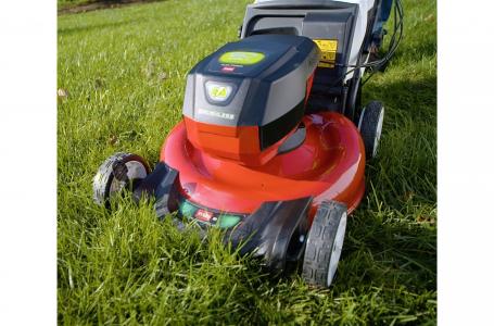 2022 Toro 21" 60V MAX* Electric Battery SMARTSTOW® Self-Propel High Wheel Mower (21357) - Photo 6