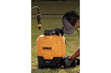 2022 DeWalt 4 gal. Cordless Backpack Sprayer (DXSP190681) - Photo 11