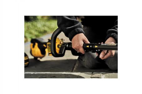 2022 DeWalt 60V MAX* 17 in. Brushless Attachment Capable String Trimmer Kit (DCST972X1) - Photo 3