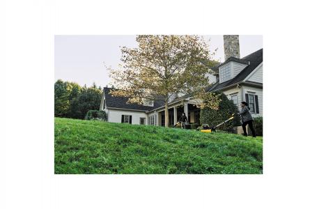 2022 DeWalt 2X20V MAX* 21-1/2 in. Brushless Cordless FWD Self-Propelled Lawn Mower (DCMWSP244U2-CA) - Photo 9