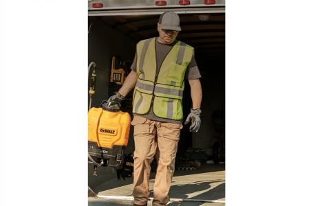 2022 DeWalt 4 gal. Cordless Backpack Sprayer (DXSP190681) - Photo 5