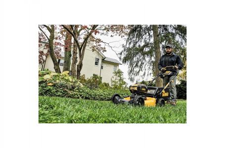 2022 DeWalt 2X20V MAX* 21-1/2 in. Brushless Cordless Push Mower (DCMWP233U2-CA) - Photo 9