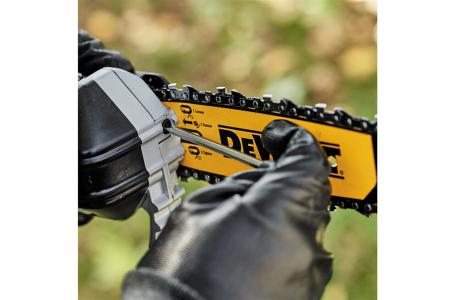 2022 DeWalt 20V MAX* XR Cordless Pole Saw Kit (DCPS620M1) - Photo 3
