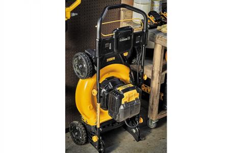 2022 DeWalt 2X20V MAX* 21-1/2 in. Brushless Cordless Push Mower (DCMWP233U2-CA) - Photo 20