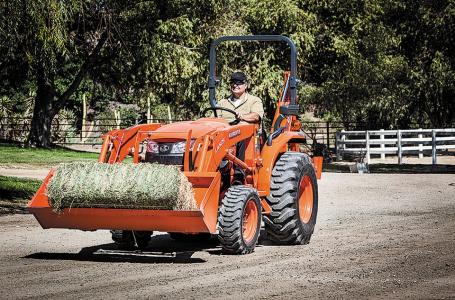 2022 Kubota L3901 HST 4WD - Photo 2