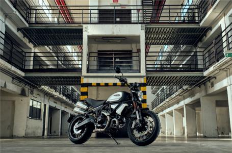 2023 Ducati Scrambler 1100 Dark (MSRP $13,895) - Photo 11