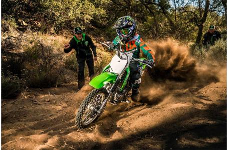2023 Kawasaki KLX 140R - Photo 4
