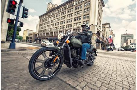 2023 Kawasaki Vulcan 900 Custom - Photo 2