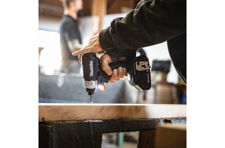 2022 Makita 18V LXT® Lithium-Ion Sub 