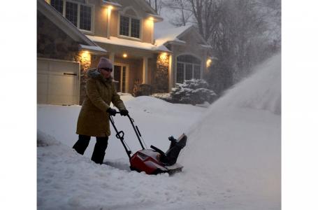2023 Toro 18" Power Clear® 518 ZR Snow Blower (38474) - Photo 9