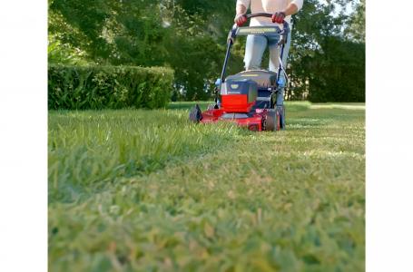 2023 Toro 22" 60V MAX* Electric Battery SMARTSTOW® Personal Pace Auto-Drive™ High Wheel Mower (21466) - Photo 8