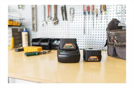 2023 STIHL AK 30 Lithium-Ion Battery - Photo 3