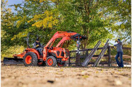 2023 Kubota L3302 HST 4WD - Photo 4