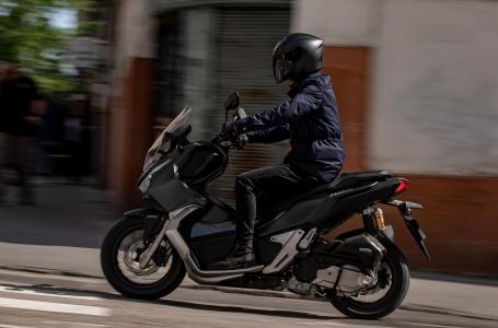 2024 Honda ADV 160 - Photo 4