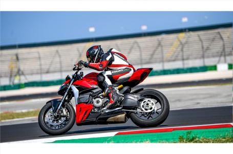 2024 Ducati Streetfighter V2 - Photo 4
