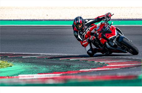 2024 Ducati Streetfighter V2 - Photo 5
