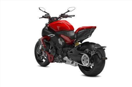 2024 Ducati Diavel V4 - Photo 6
