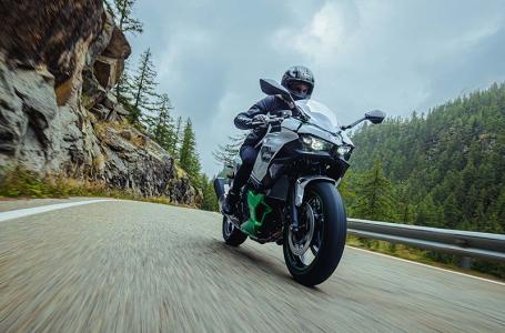 2024 Kawasaki Ninja® 7 Hybrid ABS - Photo 7