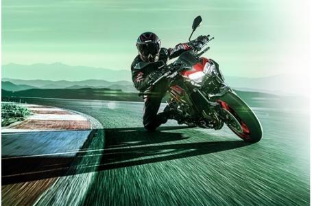 2024 Kawasaki Z900 ABS Candy Persimmon Red/Ebony - Photo 4