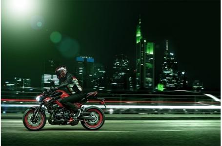 2024 Kawasaki Z900 ABS Candy Persimmon Red/Ebony - Photo 7