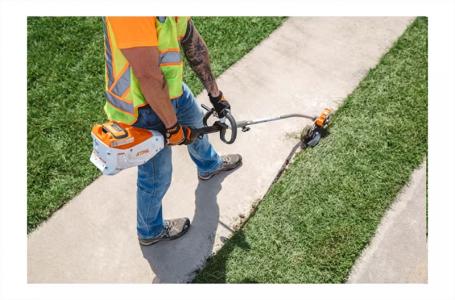 2024 STIHL KMA 135 R - Photo 2