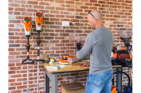 2024 STIHL AP500S  9.4AH BATTERY - Photo 2